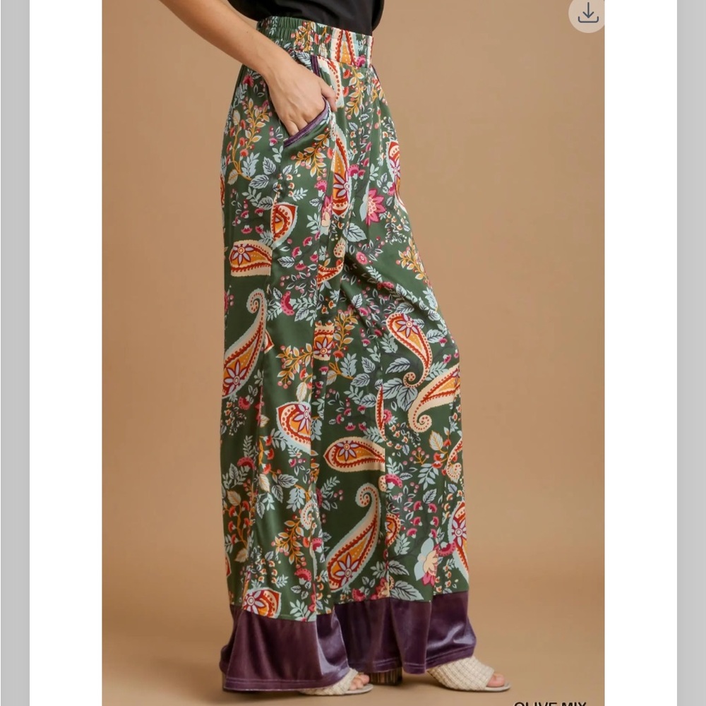 795. Paisley wide leg velvet detail silky pant in green